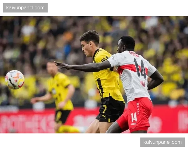 德甲：斯图加特四球大胜，力压多特蒙德锁定联赛第三